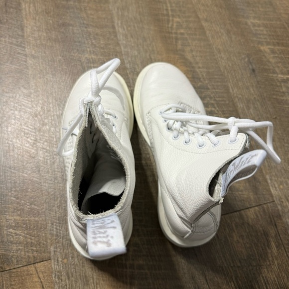 Doc Dr Martens Boots Womens Size 6 All White Leather Mono Classic Boots - Picture 3 of 5